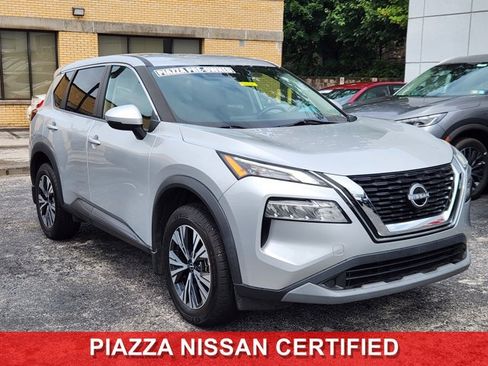 Certified 2022 Nissan Rogue SV AWD/4WD image 1