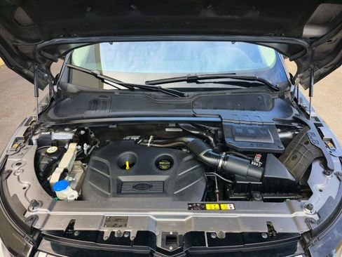 Used 2017 Land Rover Range Rover Evoque SE image 29