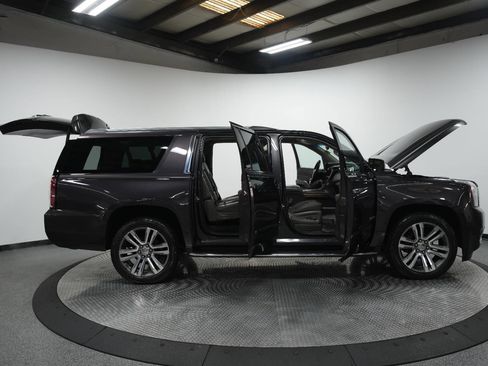 Used 2018 GMC Yukon XL Denali image 9