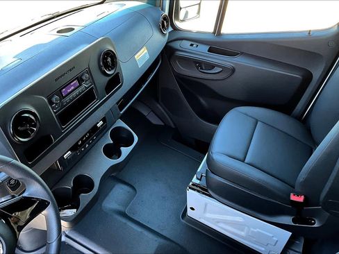 New 2025 Mercedes-Benz Sprinter 2500 image 7