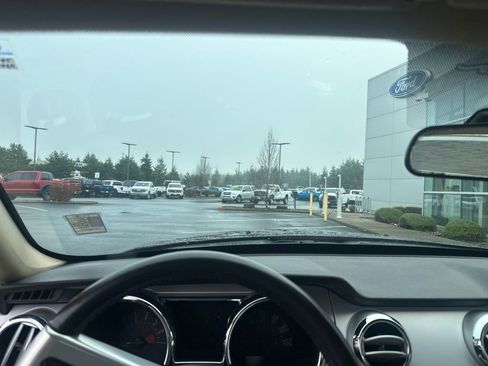 Used 2007 Ford Mustang Deluxe image 13