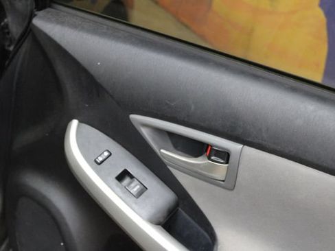 Used 2013 Toyota Prius Two FWD image 9