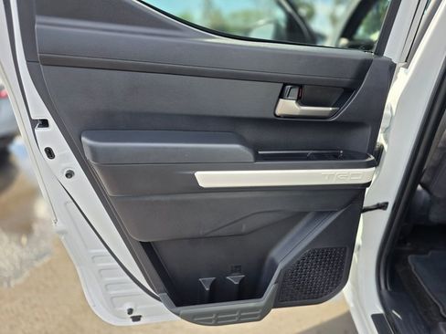 Used 2024 Toyota Tacoma TRD Sport w/ TRD Sport Upgrade Package image 17