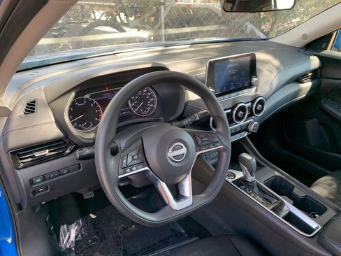 Used 2025 Nissan Sentra SV image 31