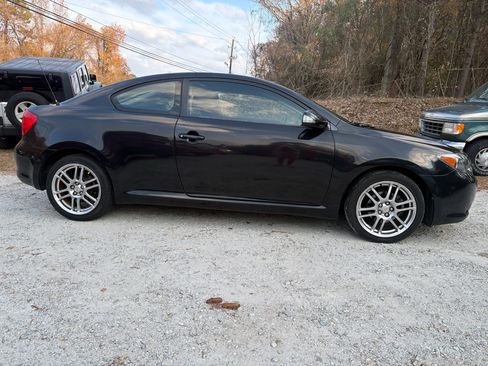 Used 2006 Scion tC image 2