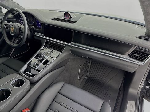 Certified 2023 Porsche Panamera Turbo S w/ Premium Package image 34