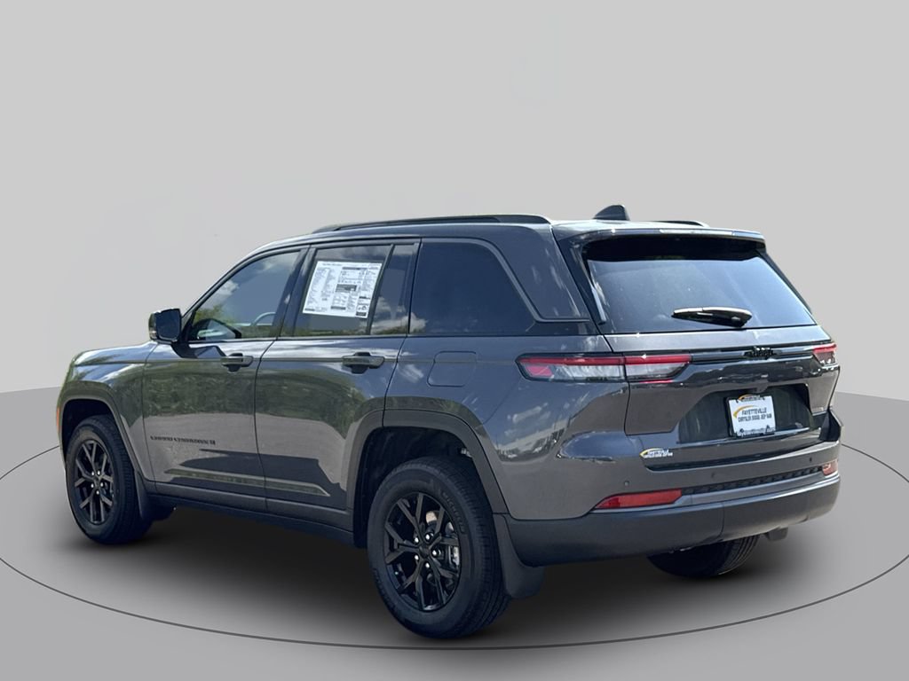 New 2026 Jeep Grand Cherokee Altitude RWD image 5