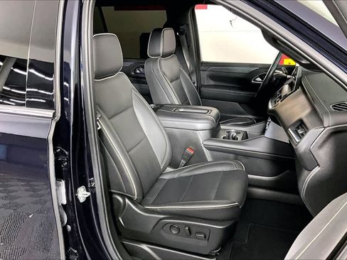 Certified 2021 GMC Yukon SLT w/ SLT Luxury Package image 8