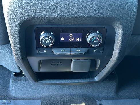 New 2026 Chevrolet Traverse RS image 17