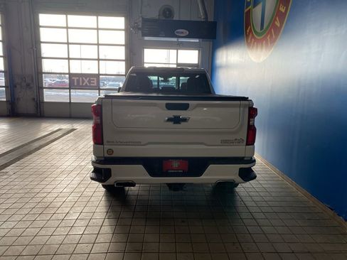 Used 2022 Chevrolet Silverado 1500 High Country w/ Technology Package image 20