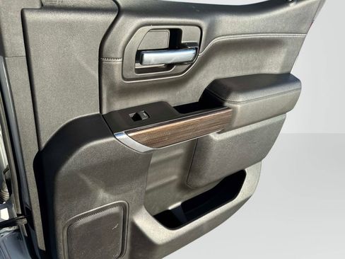 Used 2022 Chevrolet Silverado 1500 LT Trail Boss image 19