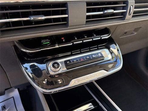 Certified 2023 Lincoln Corsair Reserve image 32