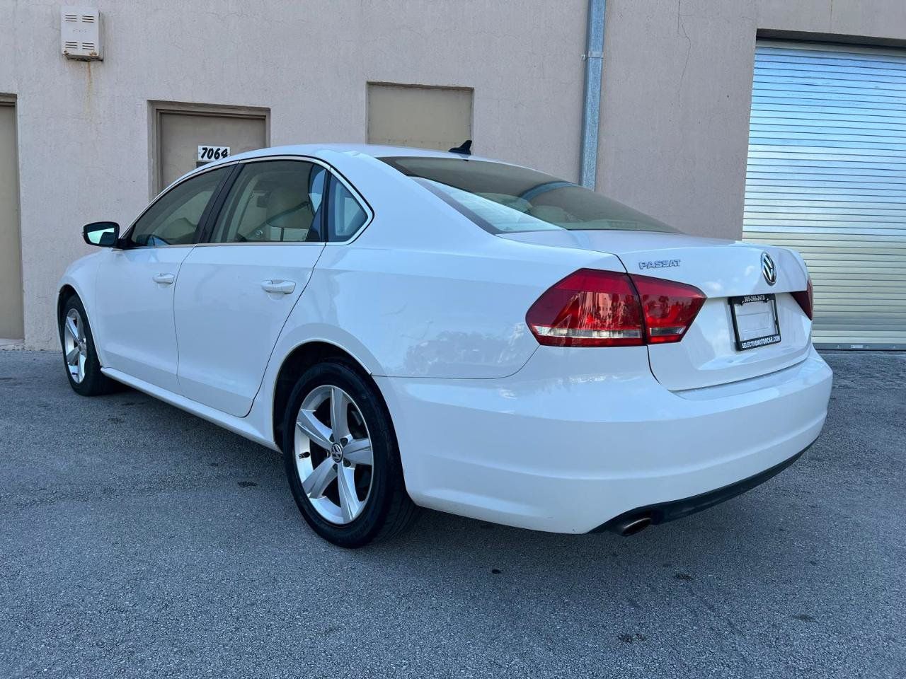 Used 2013 Volkswagen Passat 2.5 SE FWD image 3