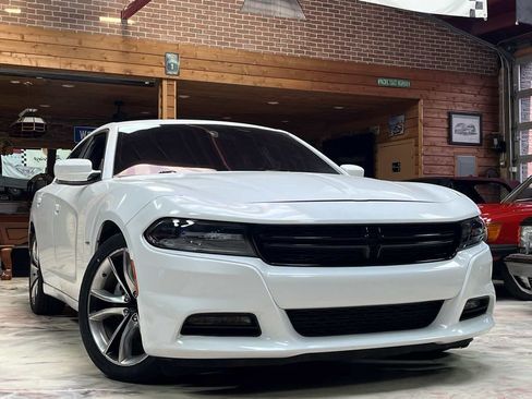 Used 2015 Dodge Charger R/T w/ Wheels & Tunes Group RWD image 4