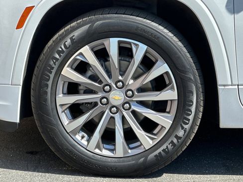 Certified 2022 Chevrolet Traverse Premier AWD/4WD image 30