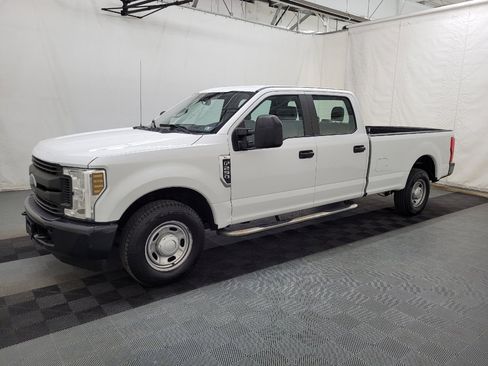 Used 2019 Ford F250 XL image 2