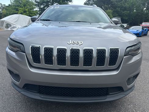 Used 2019 Jeep Cherokee Latitude Plus FWD image 2