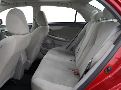 Used 2013 Toyota Corolla LE image 15