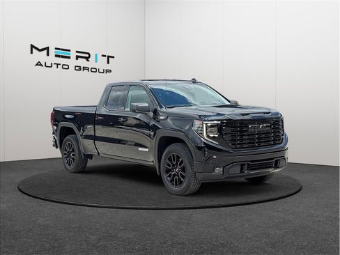 Used 2025 GMC Sierra 1500 Elevation AWD/4WD image 1