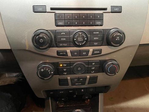 Used 2009 Ford Focus SE image 33