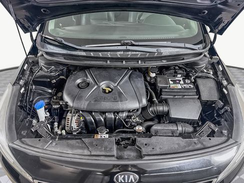 Used 2017 Kia Forte EX image 39