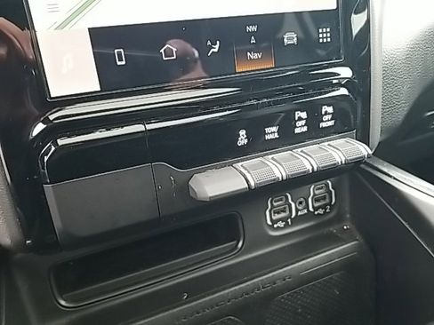 Used 2023 RAM 1500 Laramie image 31