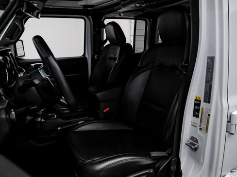 Used 2022 Jeep Wrangler Unlimited Rubicon w/ Xtreme Recon 35" Tire Package image 40