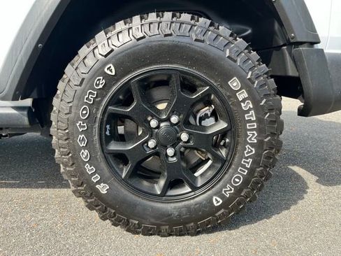 Used 2022 Jeep Wrangler Sport AWD/4WD image 13