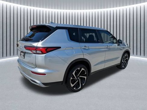 Used 2024 Mitsubishi Outlander SE FWD image 4
