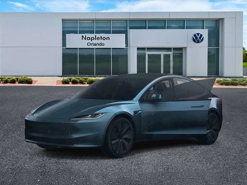 Used 2024 Tesla Model Y Long Range AWD/4WD image 47