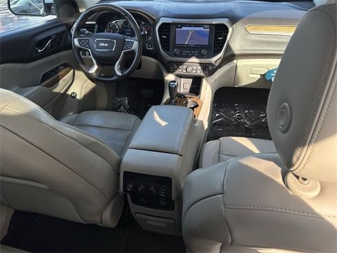 Certified 2017 GMC Acadia Denali w/ Technology Package image 30