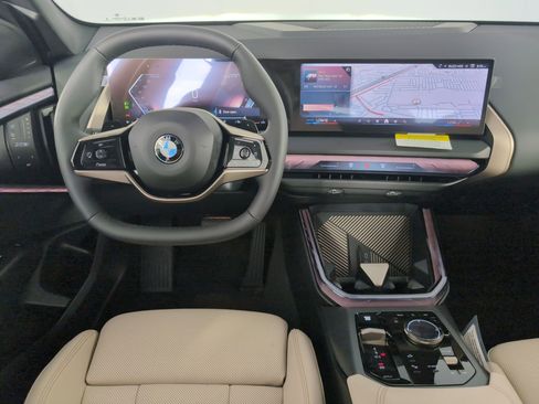 Used 2025 BMW X3 xDrive30i w/ Convenience Package image 4