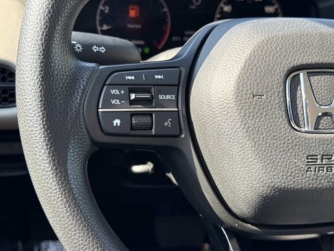 Used 2025 Honda HR-V LX image 10