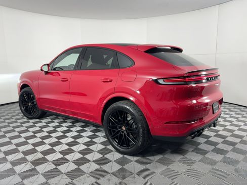 Certified 2026 Porsche Cayenne E-Hybrid Coupe AWD/4WD image 3