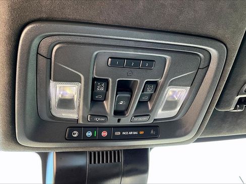 Used 2025 GMC Sierra 2500 AT4X AWD/4WD image 17