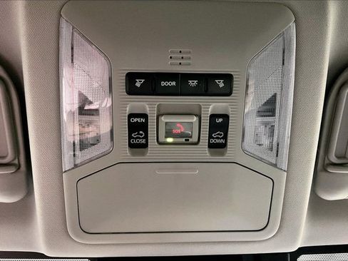 Used 2021 Toyota RAV4 XLE Premium AWD/4WD image 35