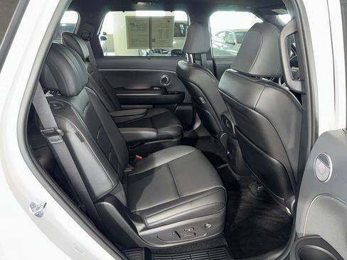 Used 2026 Hyundai Palisade Calligraphy FWD image 12