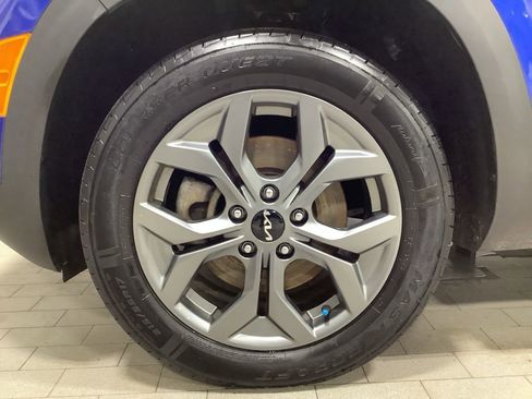 Certified 2024 Kia Seltos LX image 23