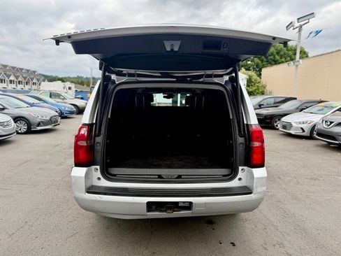 Used 2017 Chevrolet Suburban LT AWD/4WD image 8