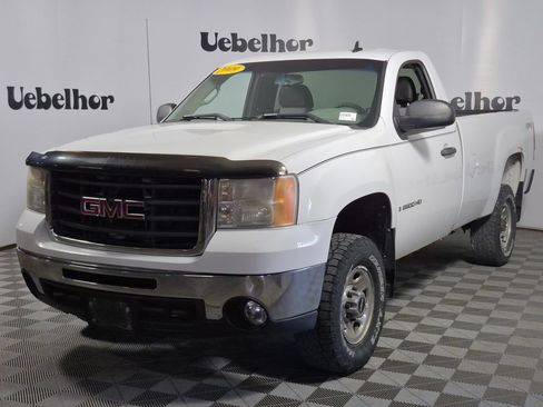 Used 2009 GMC Sierra 2500 W/T w/ Work Truck Preferred Package AWD/4WD image 3