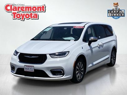 Used 2023 Chrysler Pacifica Limited