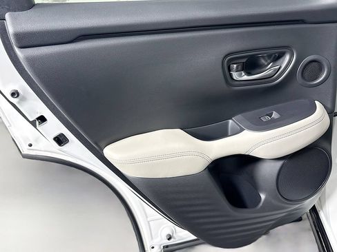 Certified 2024 Honda HR-V EX-L image 27
