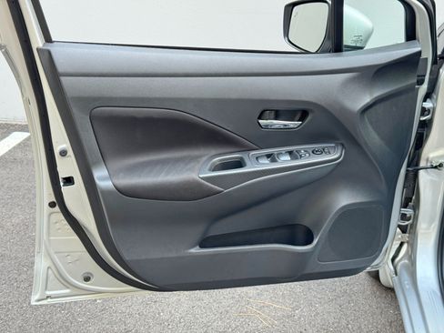 Used 2021 Nissan Versa SV FWD image 34
