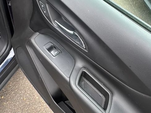 Used 2019 Chevrolet Equinox LT AWD/4WD image 22