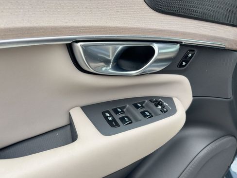 Certified 2025 Volvo XC90 B5 Plus image 12