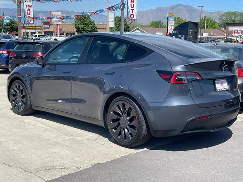 Used 2022 Tesla Model Y Performance AWD/4WD image 7