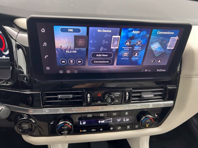 Used 2026 Nissan Pathfinder SL AWD/4WD image 18