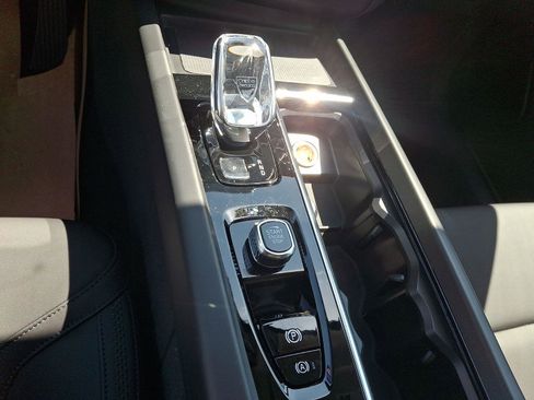 New 2026 Volvo XC60 B5 Plus w/ Climate Package AWD/4WD image 10