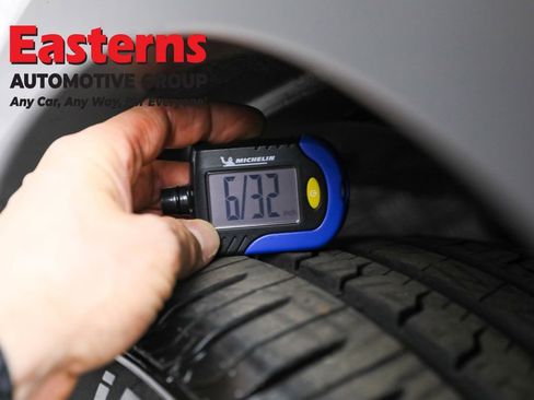 Used 2024 Mitsubishi Outlander SE image 29