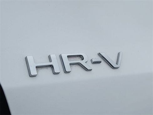 Used 2025 Honda HR-V Sport image 30